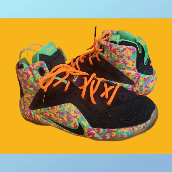 NIKE LEBRON JAMES X11 12 (GS) RARE 2015 "FRUITY PEBBLES" SNEAKERS SIZE 5Y - Picture 5 of 6